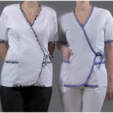 Chaqueta Blanca con ribetes en diferentes tonos Talle 2